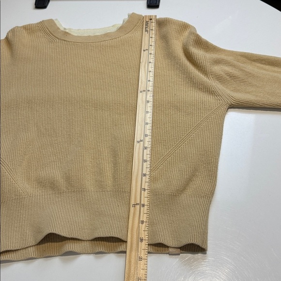 Lululemon Waist Length Crewneck Sweater Prosecco / Lemon Sorbet Size 4 - Picture 6 of 7